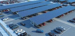 zonnepanelen boven parkeerterrein levert energiebesparing op