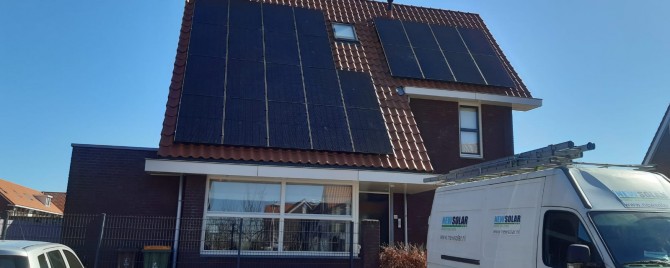 Een mooie zonnepanelen installatie door NewSolar geleverd