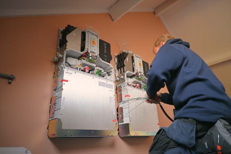 Een thuisbatterij via NewSolar